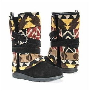 Muk Luks Nikki boot size 9